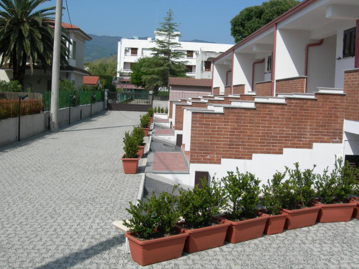 Residence Gualtieri Sant'Andrea Apostolo dello Ionio Esterno foto