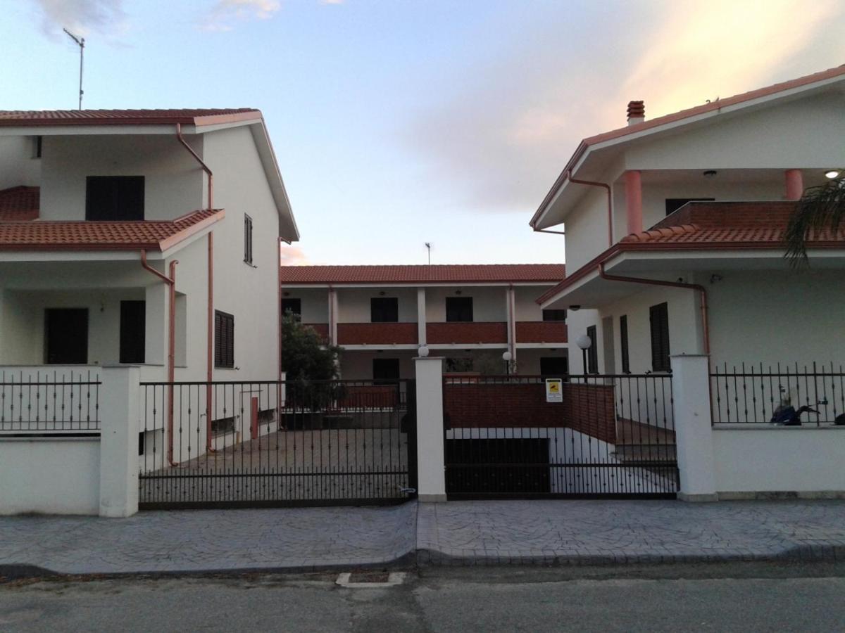 Residence Gualtieri Sant'Andrea Apostolo dello Ionio Esterno foto